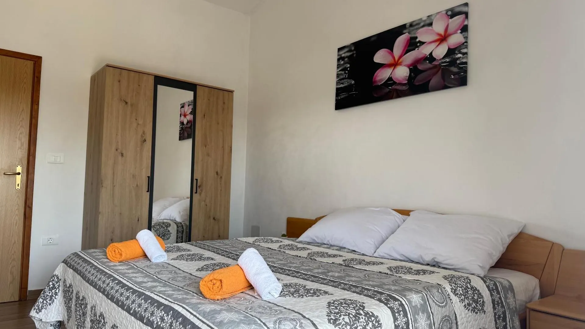 וודניאן Apartman Sany דירה